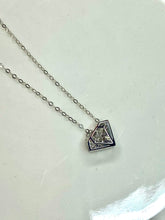 Load image into Gallery viewer, Dancing Necklace