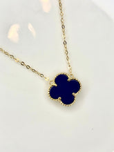 Load image into Gallery viewer, Little Clover Necklace
